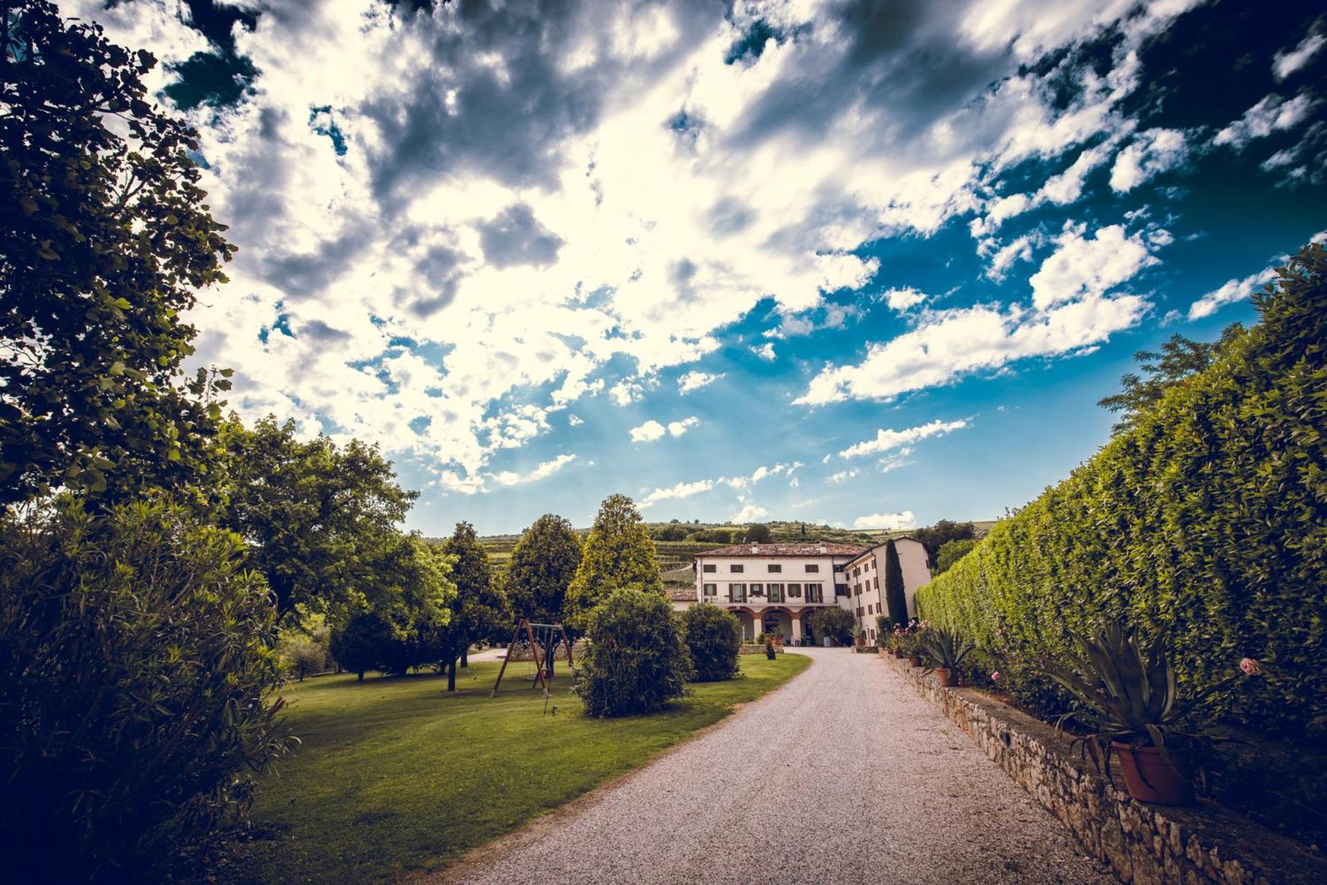 Verdeolivo 1876 - Apartments & Pool Mezzane di Sotto Bagian luar foto