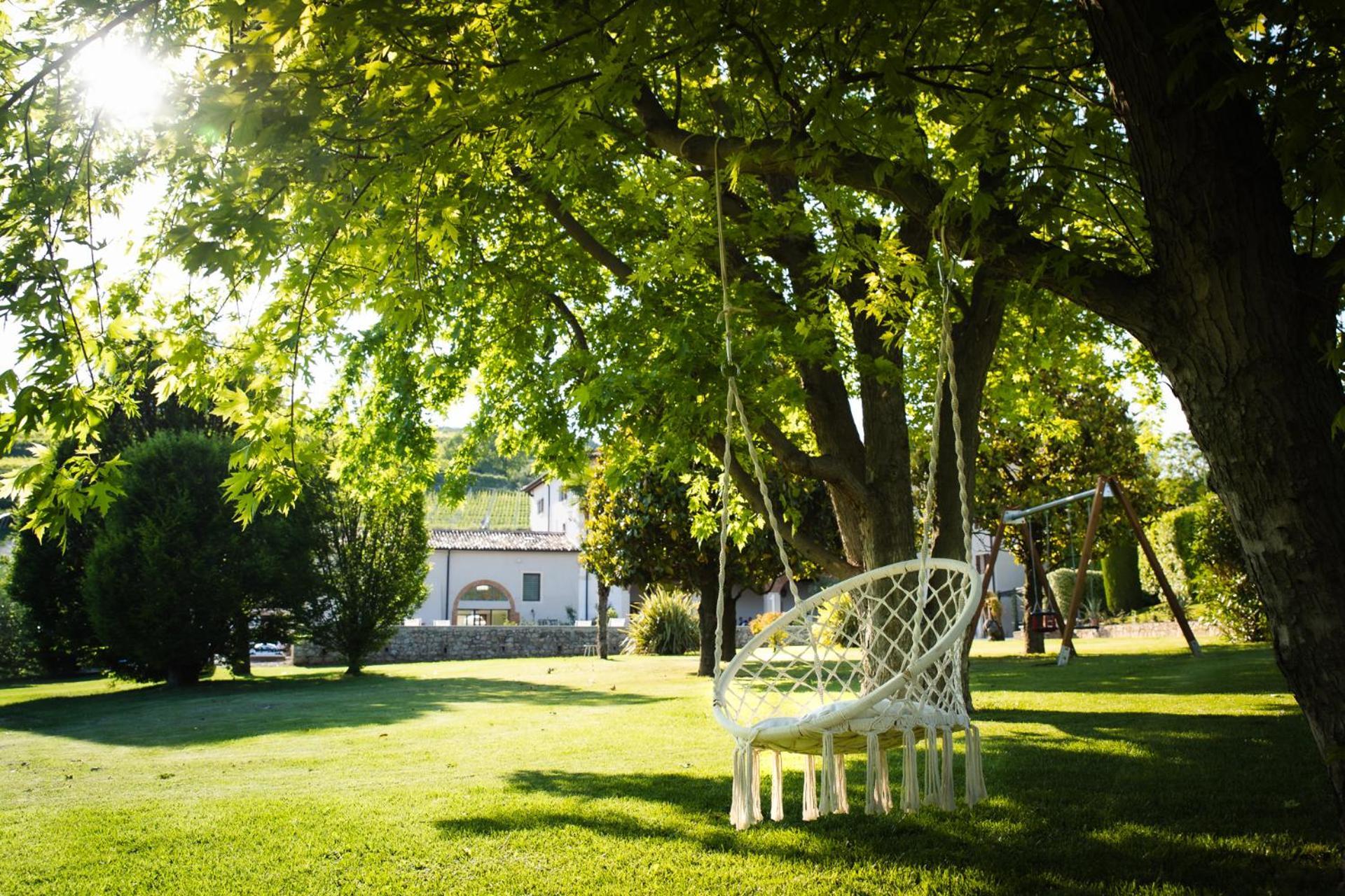 Verdeolivo 1876 - Apartments & Pool Mezzane di Sotto Bagian luar foto